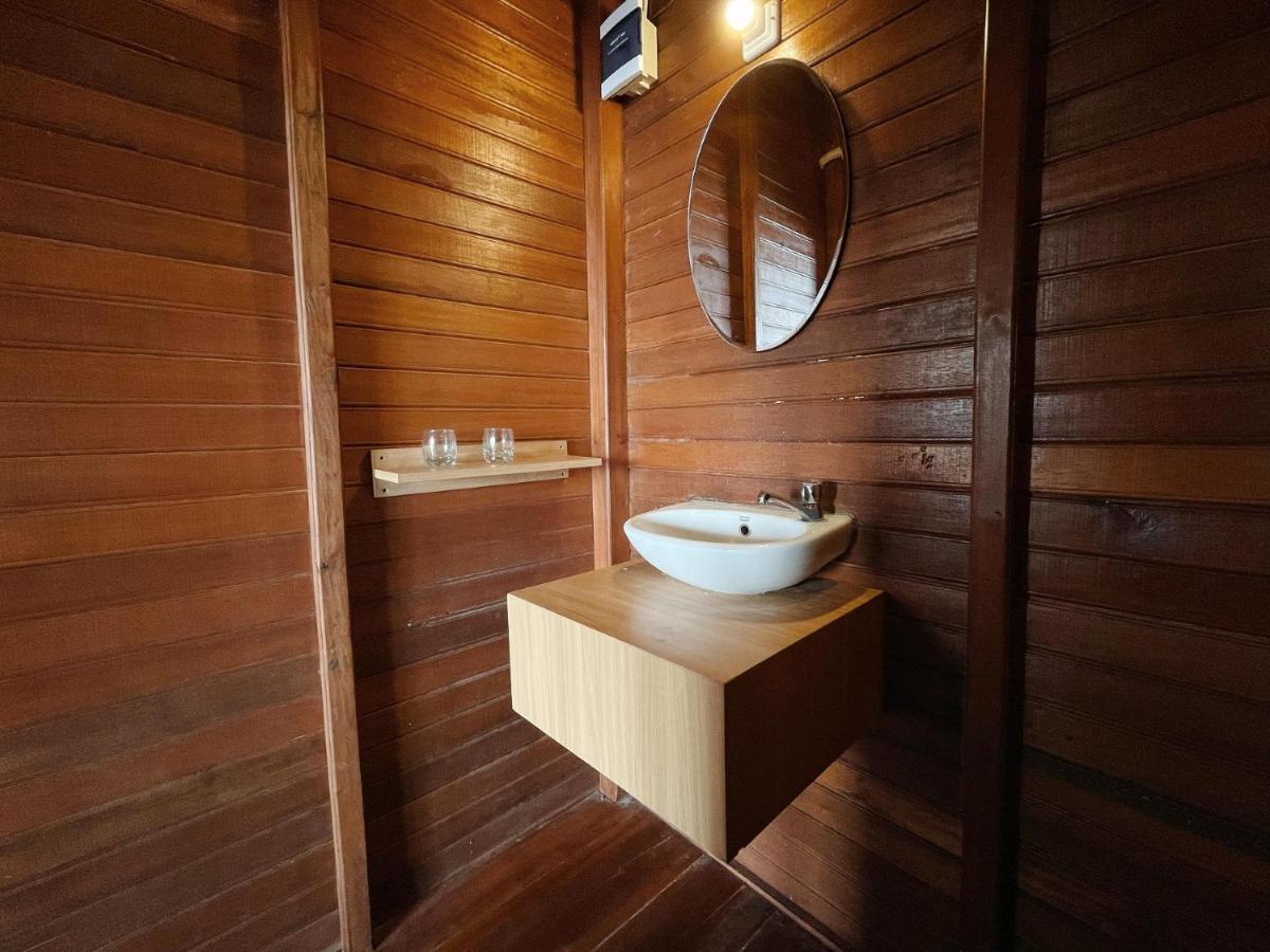 Azana Essence Villa Tabitha Lombok Bumbang Екстер'єр фото